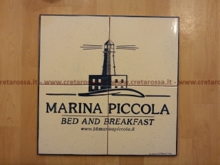 cod.art: bb02 - Pannello in ceramica cm 40x40 con decoro e scritte personalizzate in base alla richiesta del cliente.